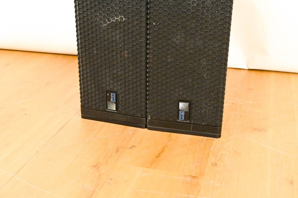 Meyer Sound M1D Ultra-Compact Curvilinear Array Loudspeaker (PAIR) CG01ZP9