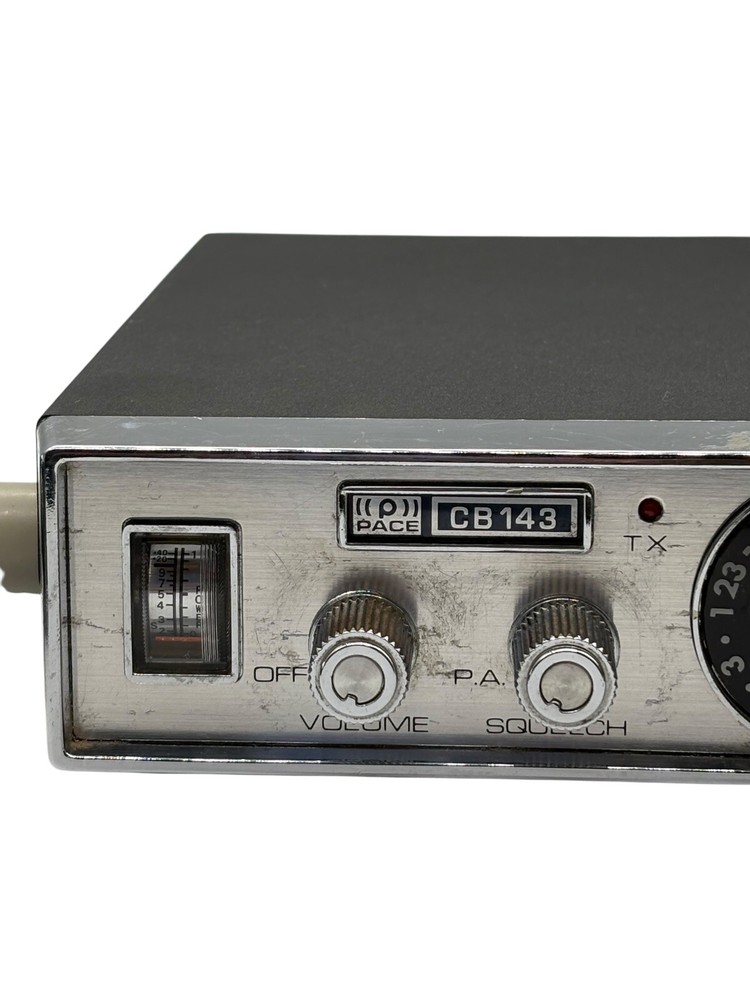 Vintage Pace model CB143 23CH CB Radio Transceiver With Microphone Untested