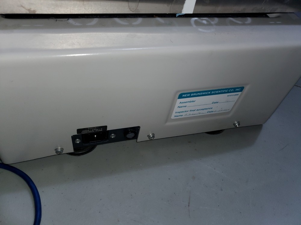 New Brunswick Scientific C2 Platform Shaker