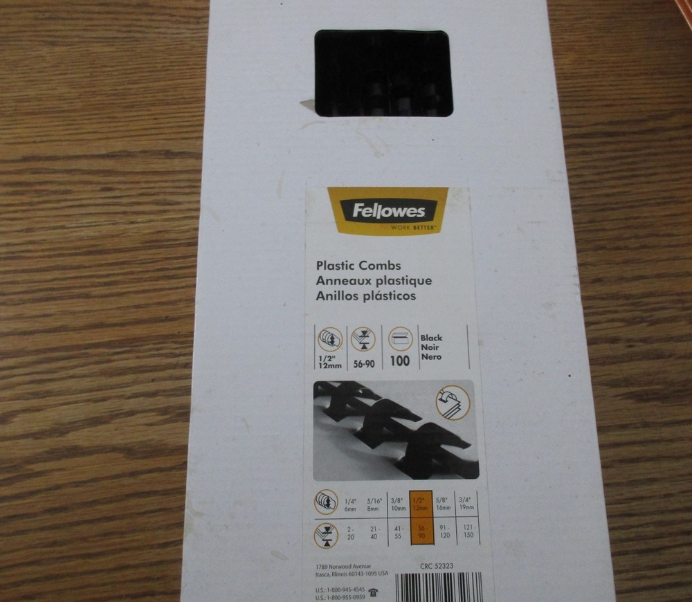 Fellowes Plastic Combs (1/2") (100 count)