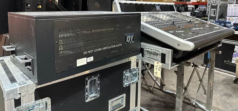 Digico D1 Live Digital Mixing Console W/Digico Engine/Opticore Cable (One) THS
