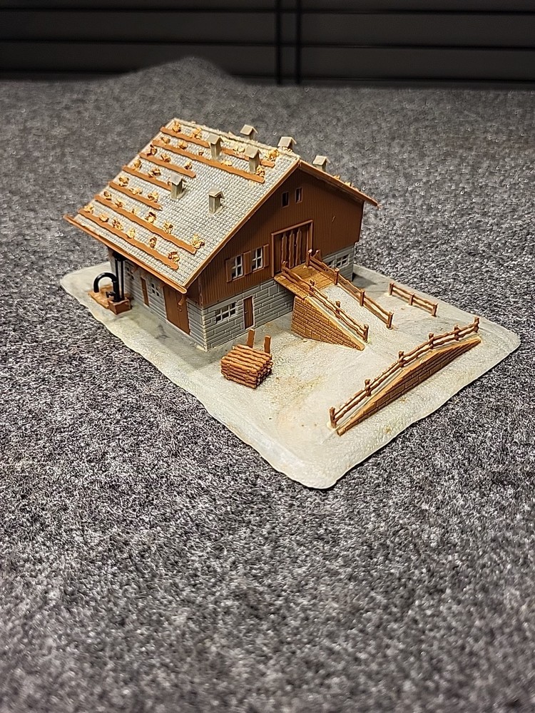 FALLER N Scale #232233 Alpine Barn Fully Assembled