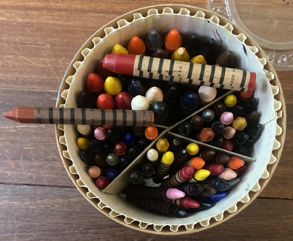 Sargent Junior Crayons Jumbo & Standard 104 Round Container Vintage NOT Complete