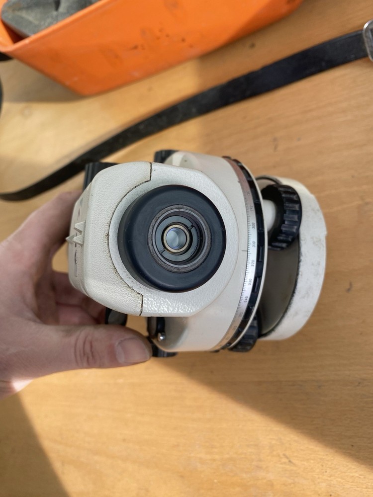 Nikon AP-7 - Automatic Level