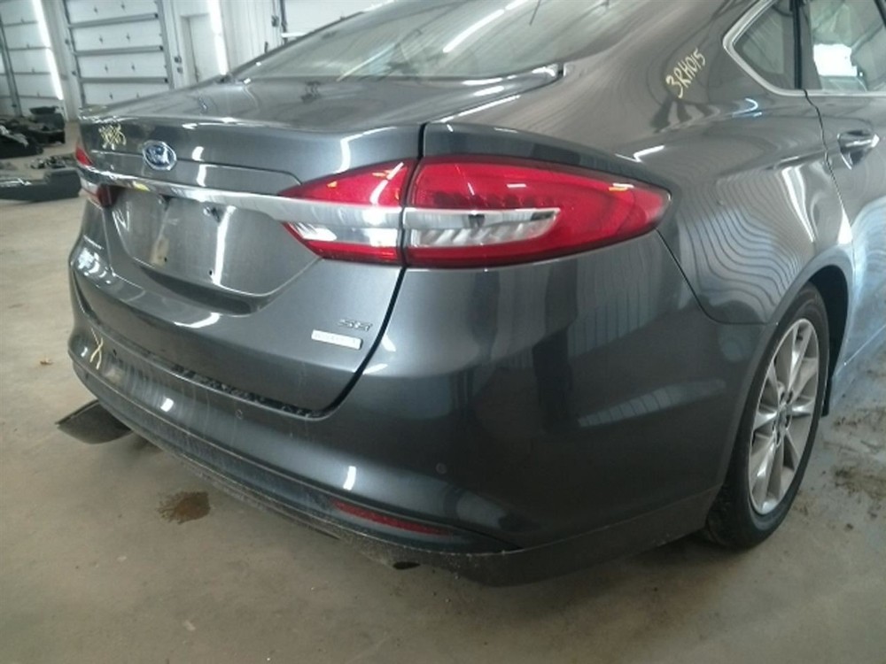FUSION 2017 High Mounted Stop Light 104884332