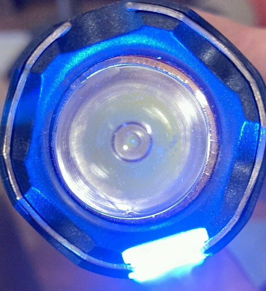 BLACK dayblade 1101 LED Flashlight Stun Gun 1000KV with 120v AC Charge Cord