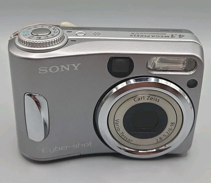 Sony Digital Camera Cybershot DSC-S80, Please Read, Working.