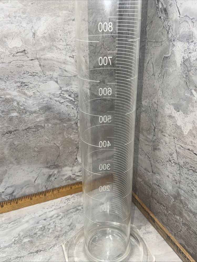 Pyrex 2982 1l Mixing Vase With Topper
