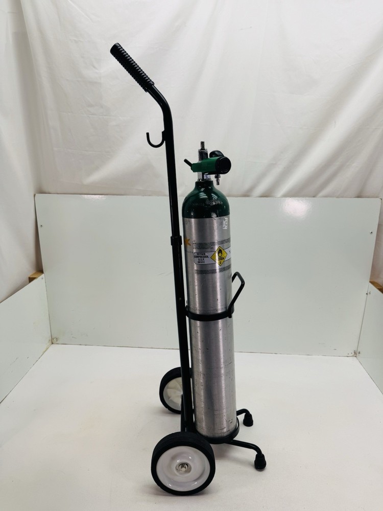 Praxair Empty Oxygen Tank With Regulator Car Size E