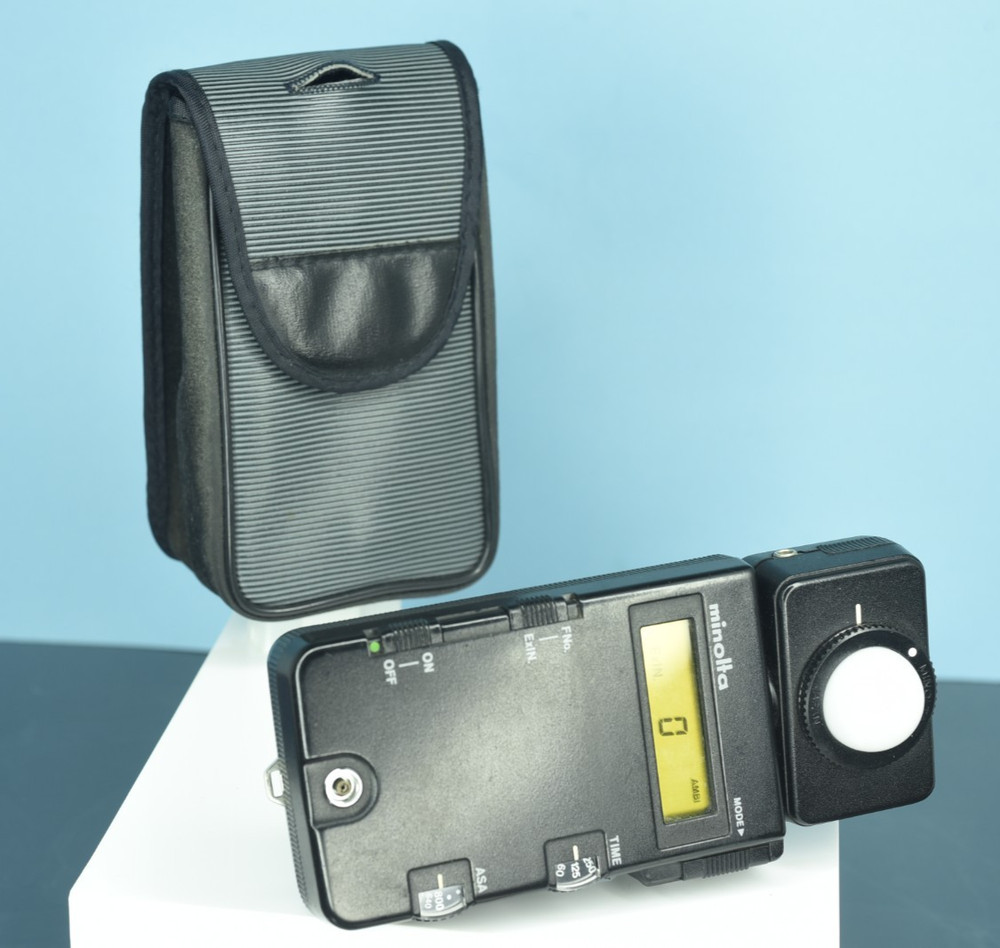 Minolta Flash Meter III w/Spherical Diffuser, new Batteries &Case tested working