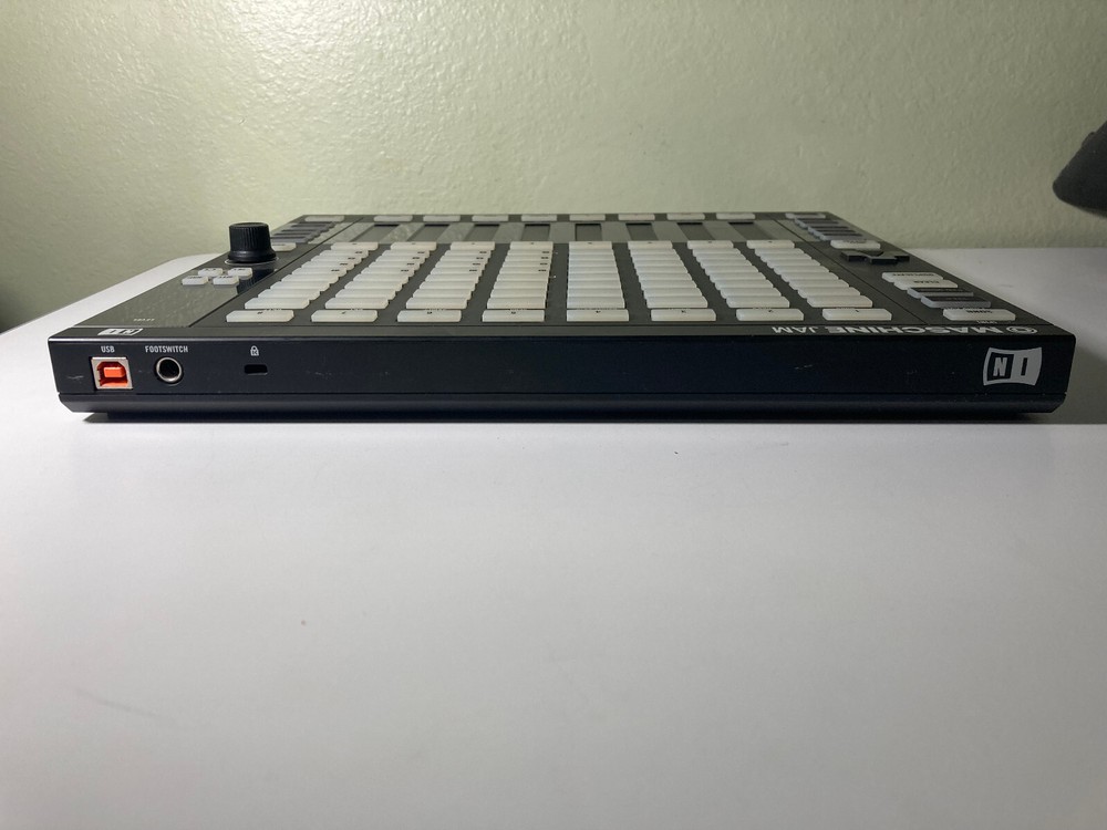 Native Instruments MASCHINE JAM Production & Performance MIDI Controller Used