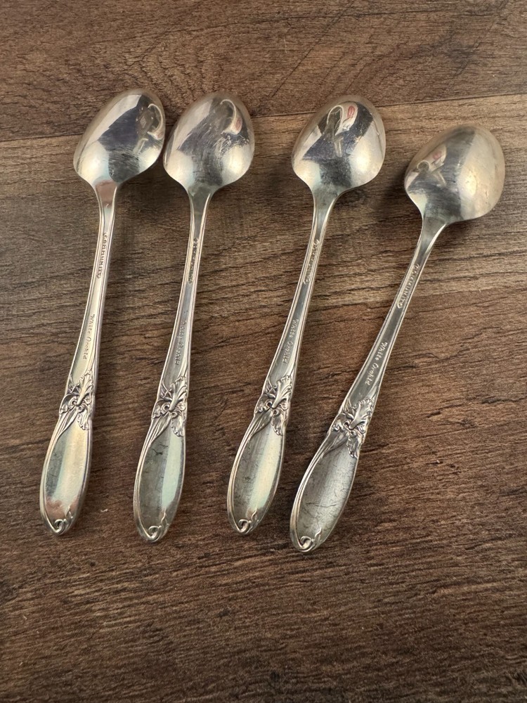 Set of 4 Community White Orchid Teaspoons Silverplated