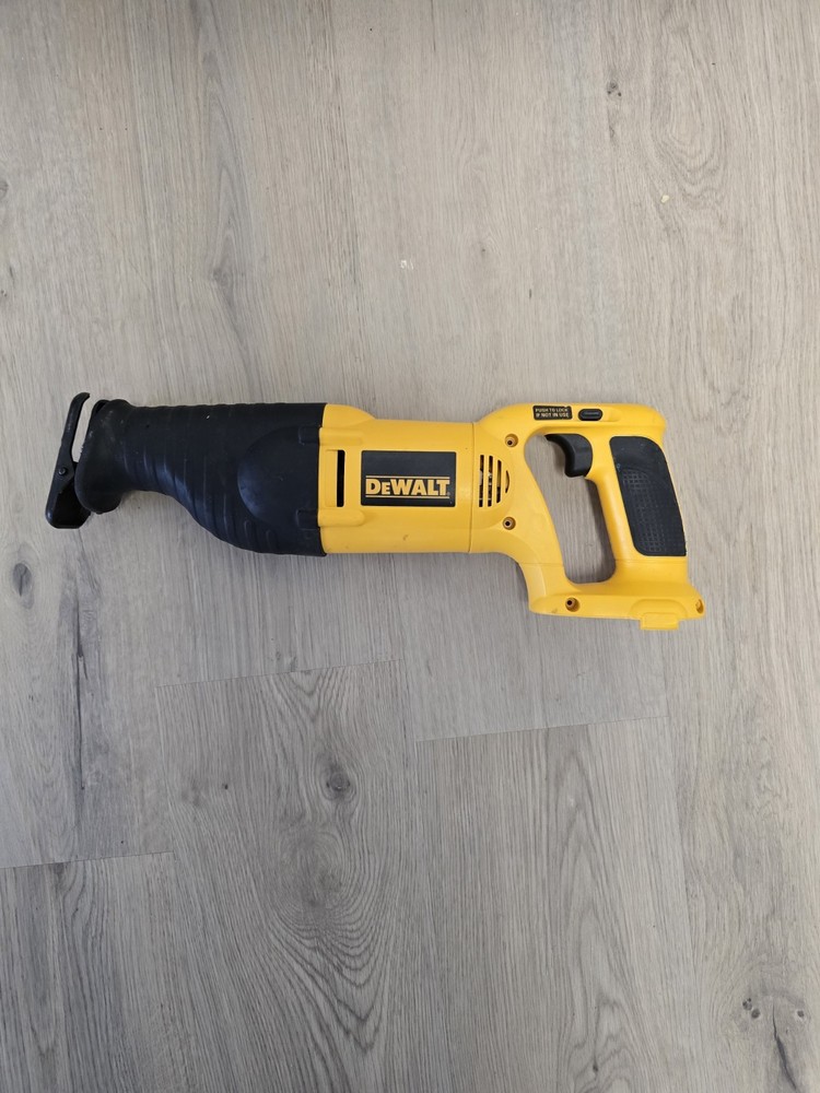 DeWALT Cordless Reciprocating Saw – Tool Only