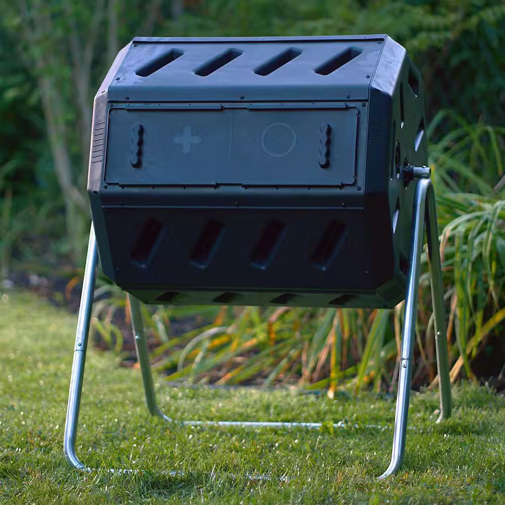 Tumbling Composter with Two Chambers for Efficient Batch Composting