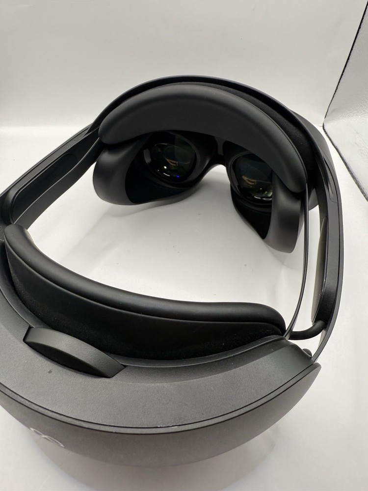 Meta Quest Pro VR 256GB Headset Only (No Controllers) Works Perfectly!