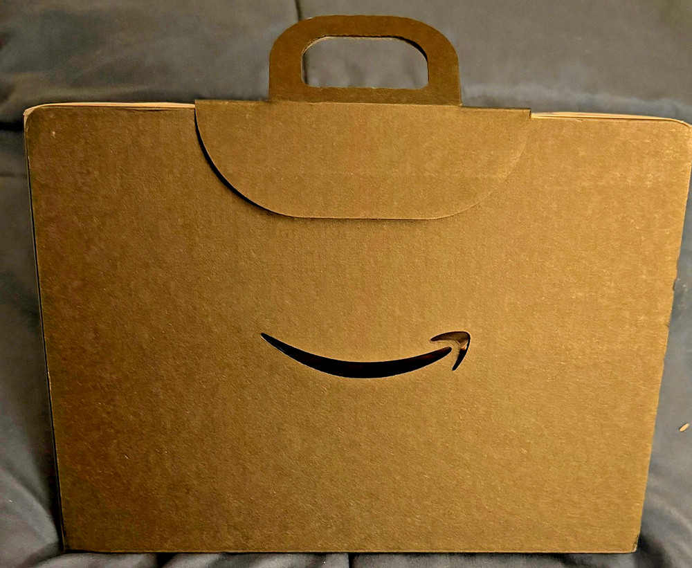 Echo Show 2nd Gen Smart Assistant - Sandstone - 10.1 - NEW - Openbox. - Pristine