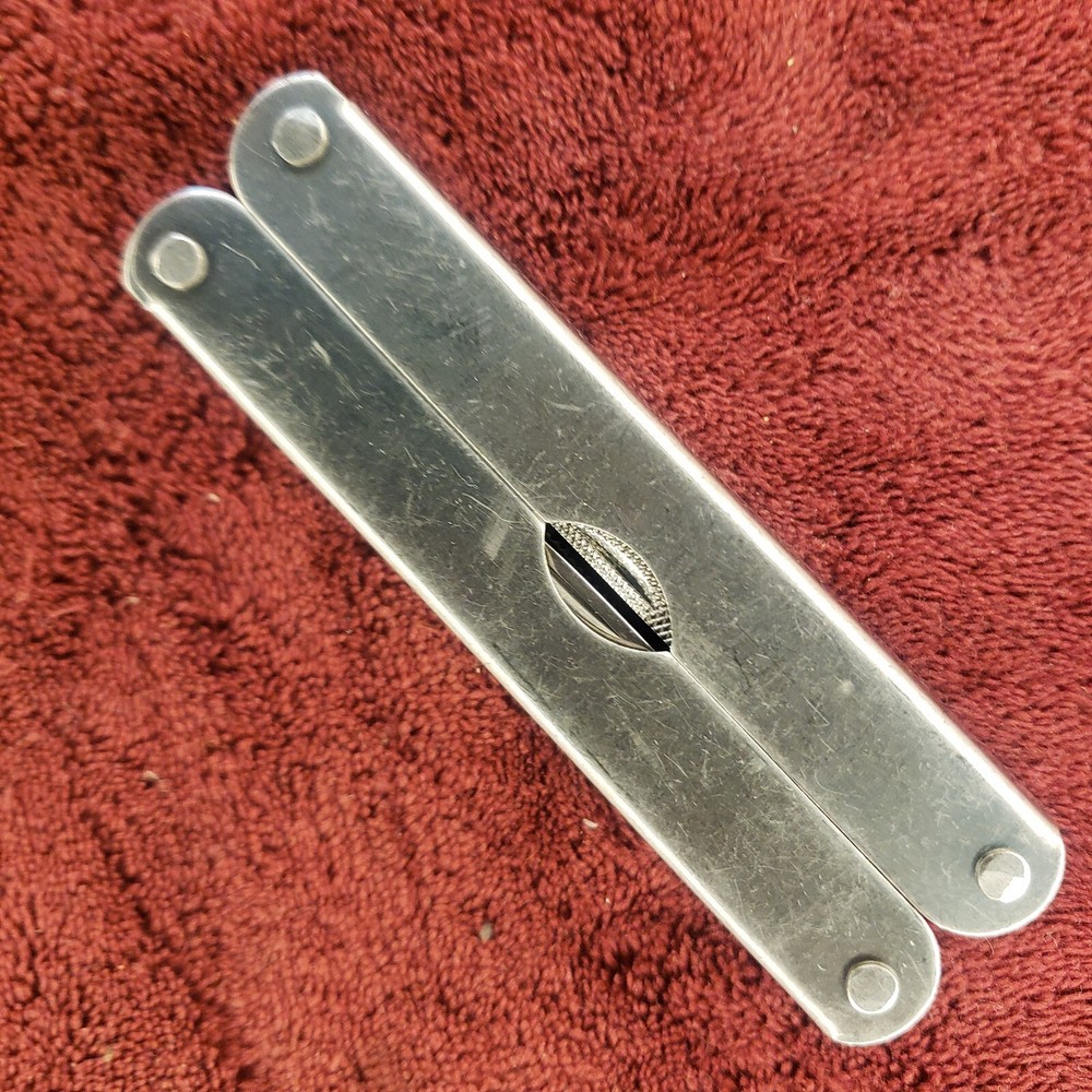 Coghlan's Multifunctional Camper's Tool Mutlitool