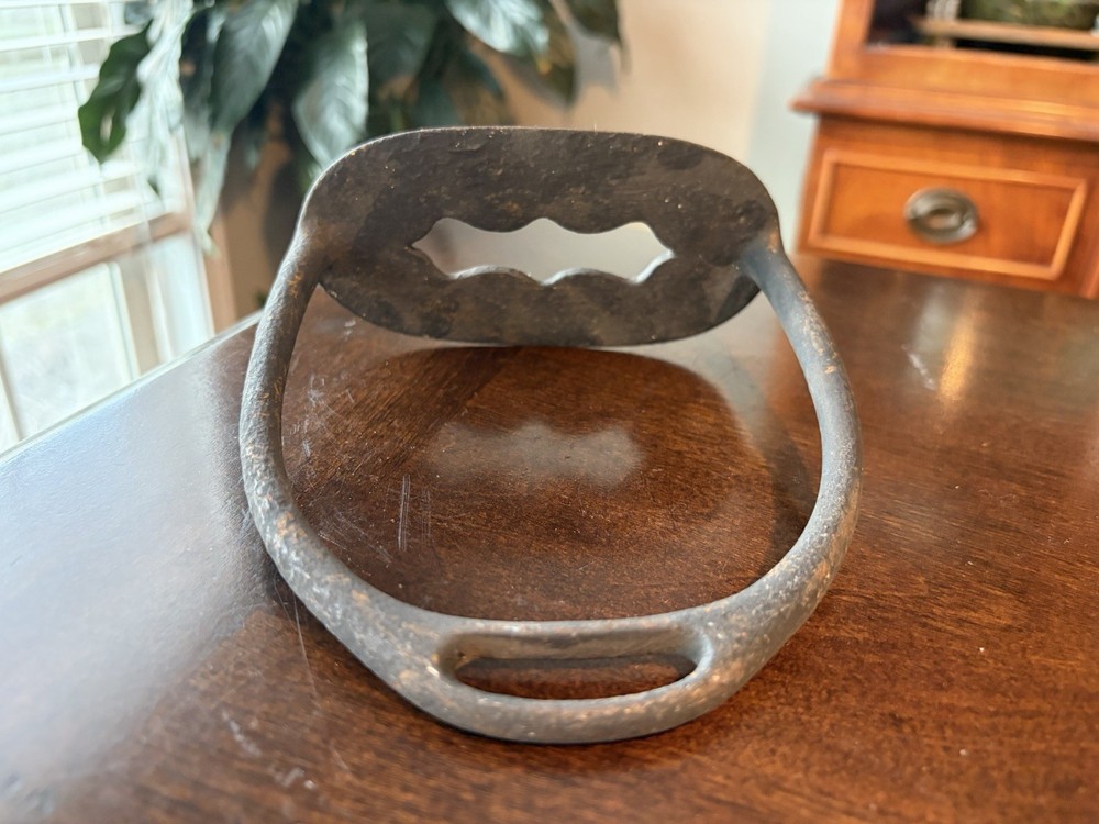 Vintage Antique Stirrup Cast Iron, Star shape design