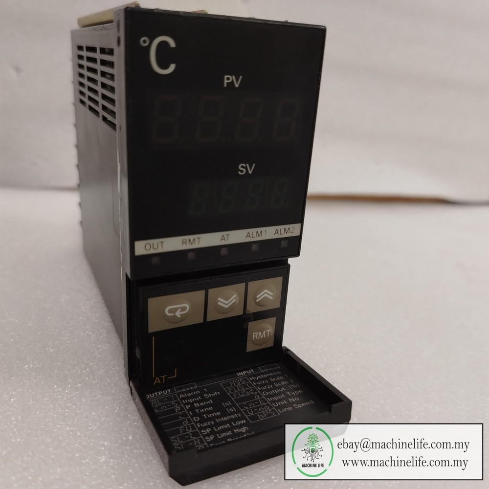 Omron E5EF-A02P Temperature Controller