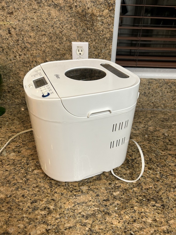 Oster Type BM-1 Model CKSTBRTW20 2 Lb. Bread Maker