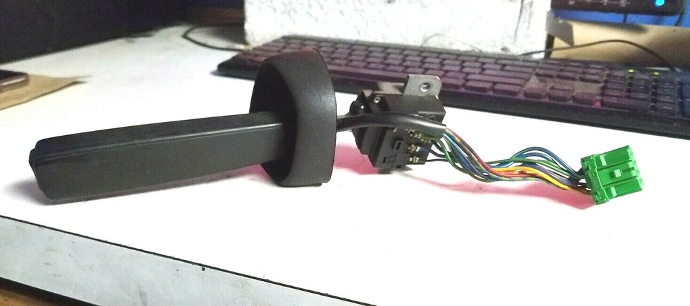 VOLVO WASHER / WIPER CONTROL SWITCH 20700930