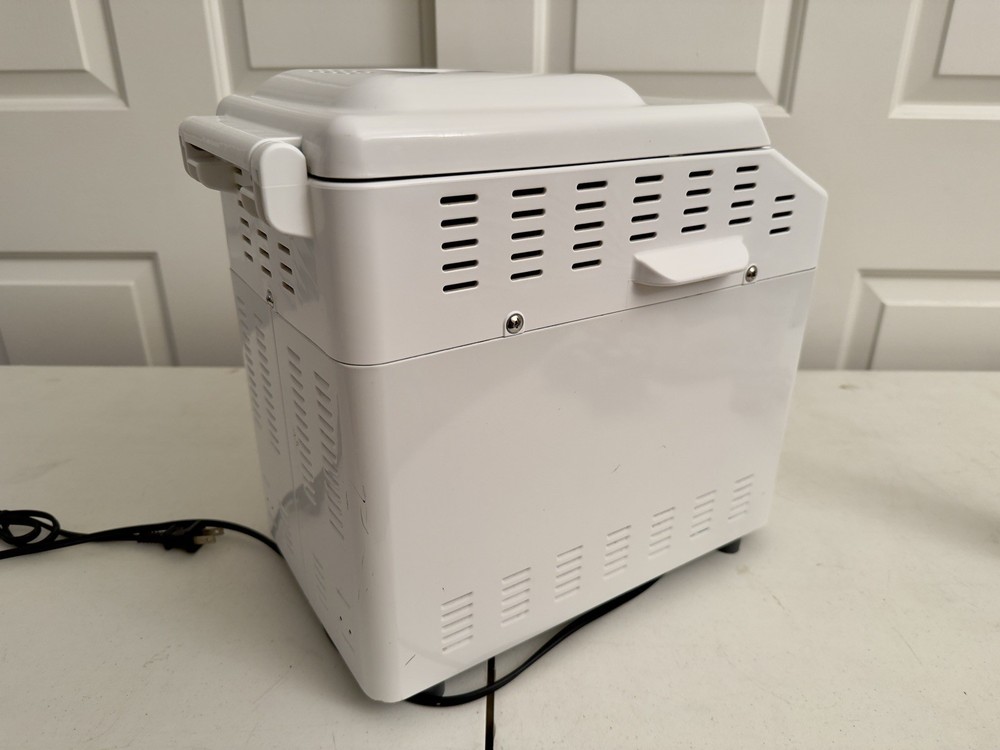 Vintage Bread Machine Hitachi HB-B201 PLUS Automatic Home Bakery Bread Machine @