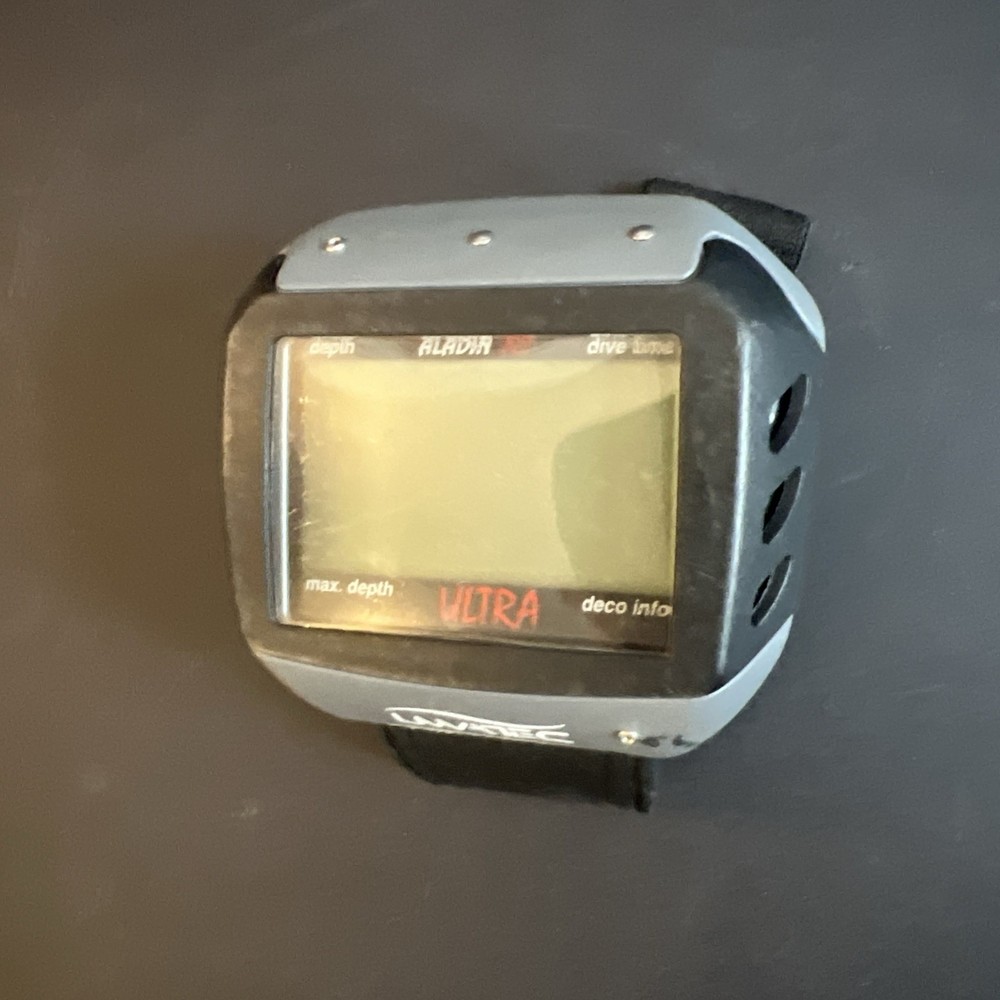 Uwatec Aladin Pro Ultra (Nitrox) DIVE COMPUTER BATTERY NEED REPLACEMENT