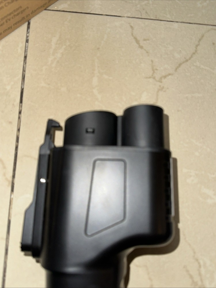 NACS to CCS1 Supercharging Adapter for Tesla