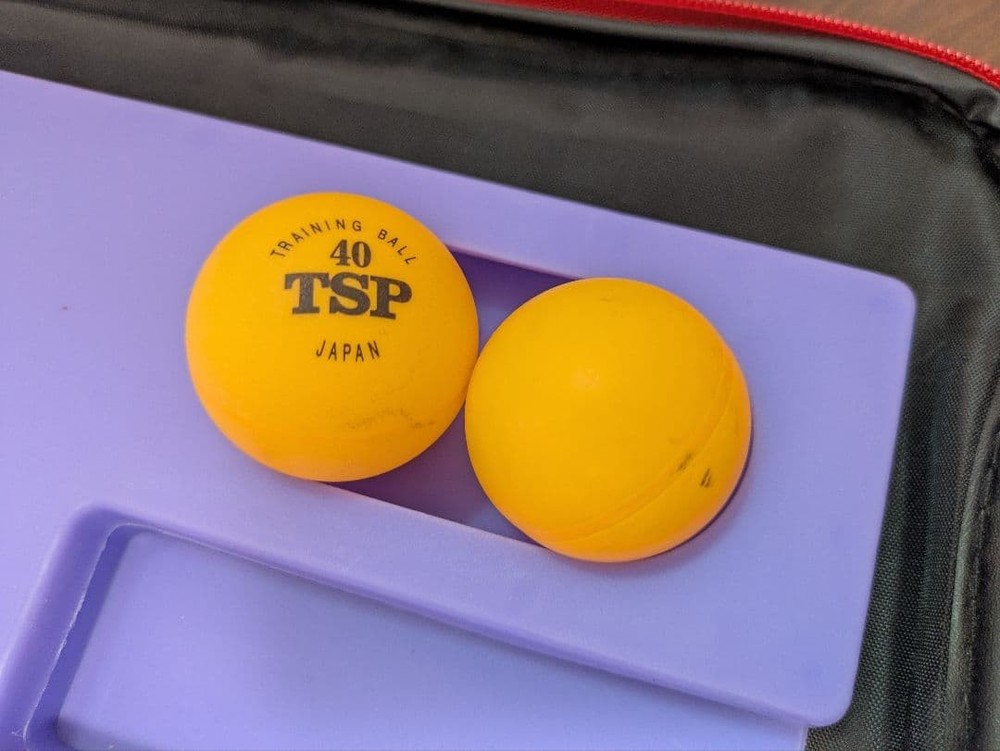 Table Tennis Racket (Red & Black) With 2 Balls And Case