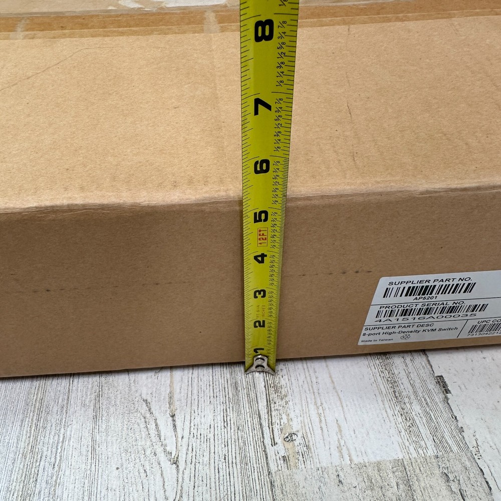 APC (AP5201) 8-Ports External KVM switch PS/2 stackable