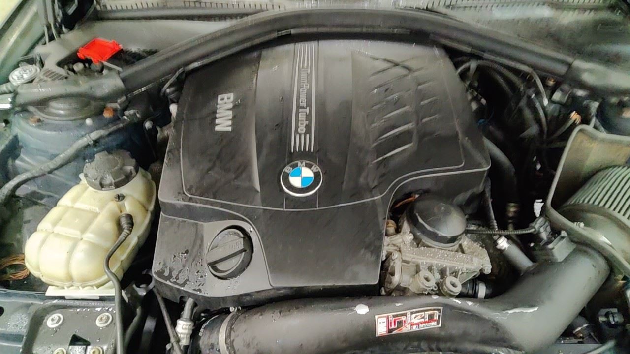 (LOCAL PICKUP ONLY) Roof Glass Fits 12-18 BMW 320i 7006501