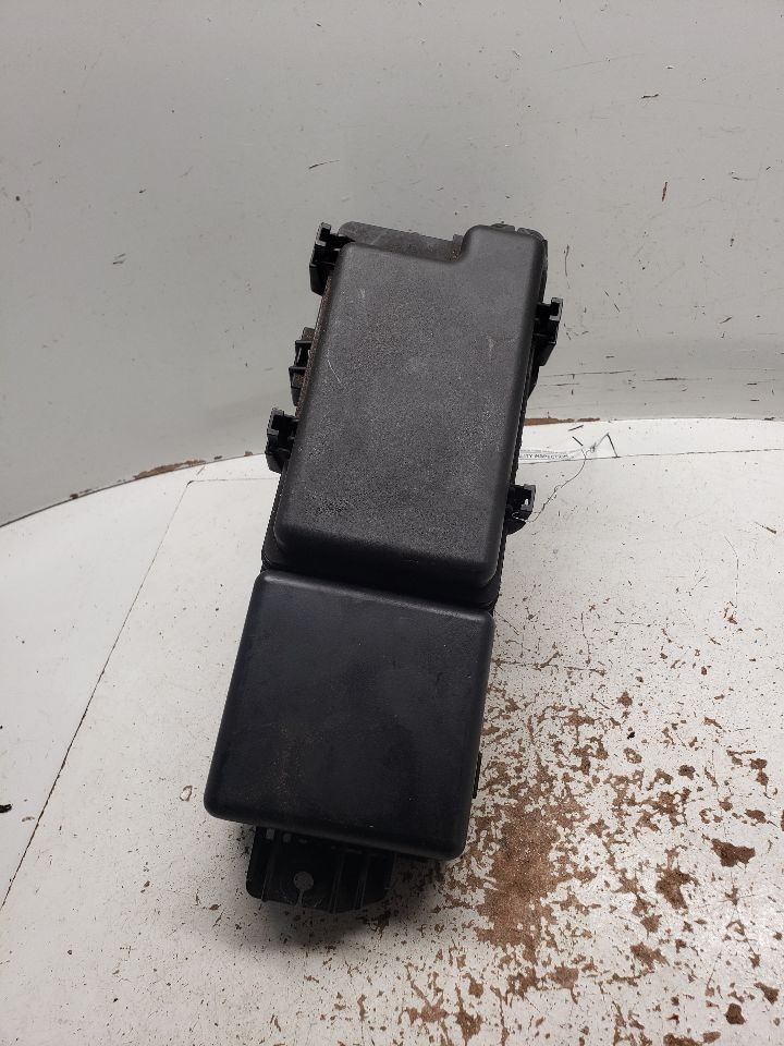 Used Fuse Box Engine fits: 2005 Acura Rl engine compartment Grade A