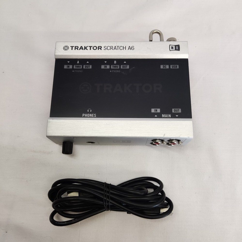 NATIVE INSTRUMENTS TRAKTOR SCRATCH AUDIO 6 DJ AUDIO USB INTERFACE