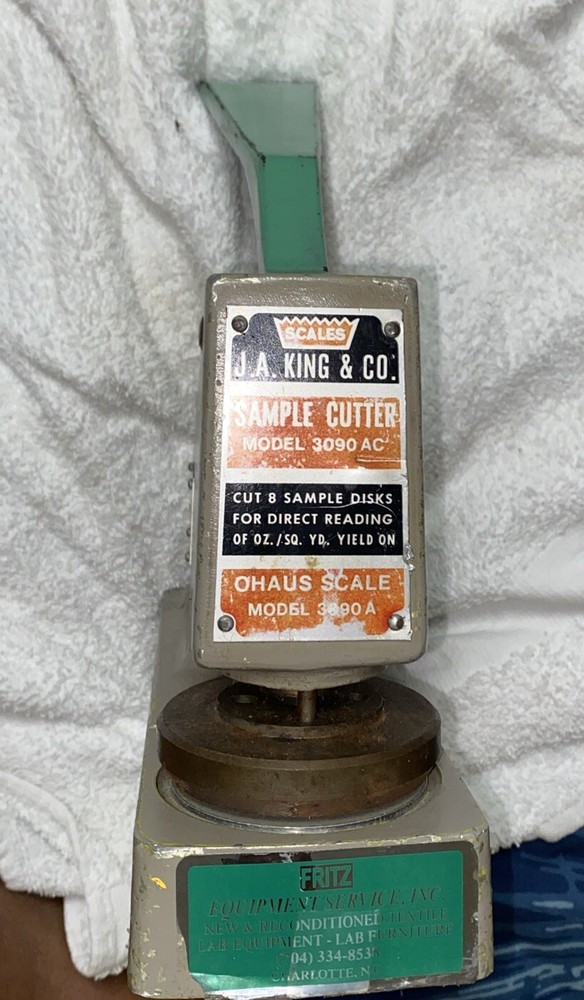 J.A. KING CO Mechanical Sample Cutter MODEL 3090AC