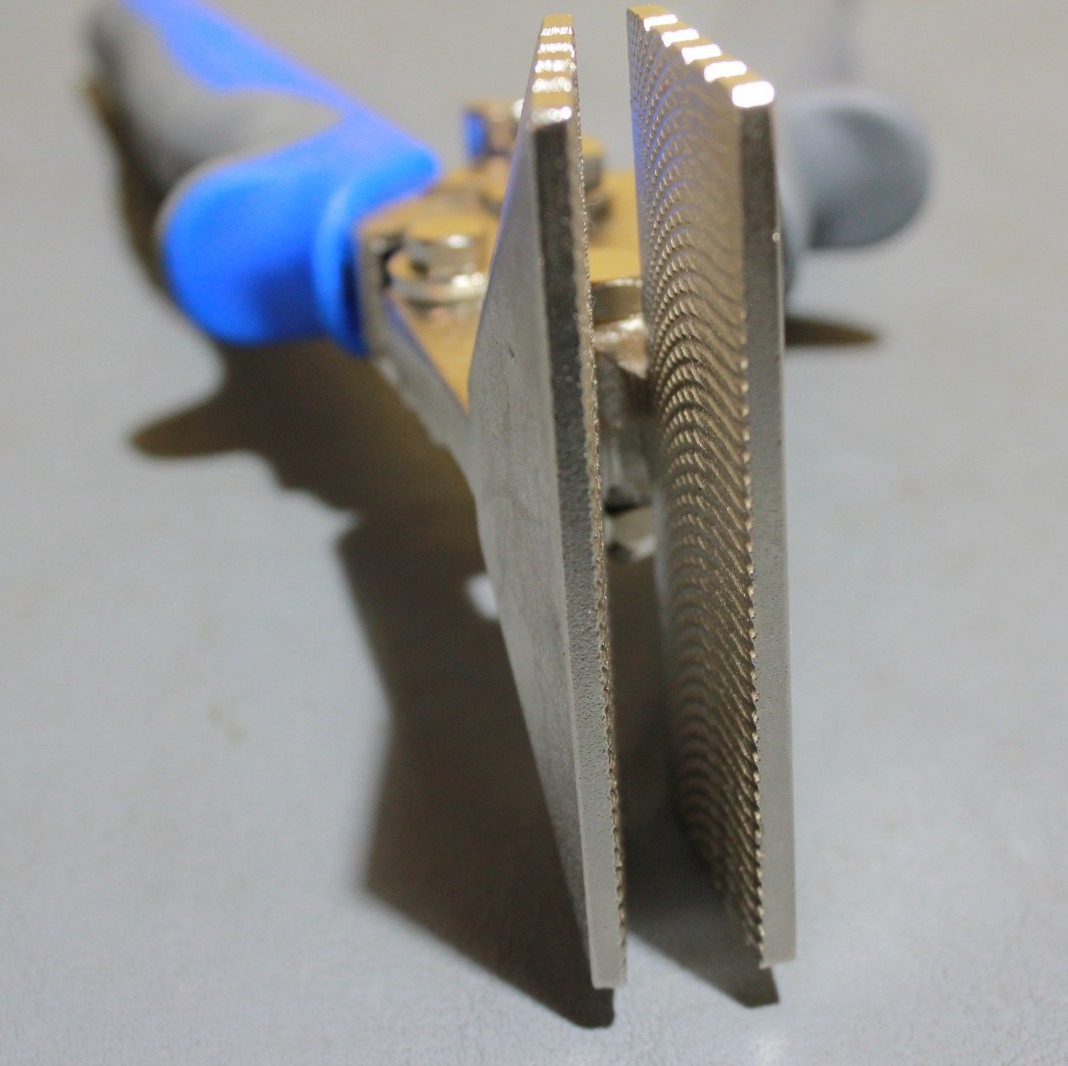 Klein Tool Straight Hand Sheet Metal Seamer Bends Seams and Flattens Sheet Metal