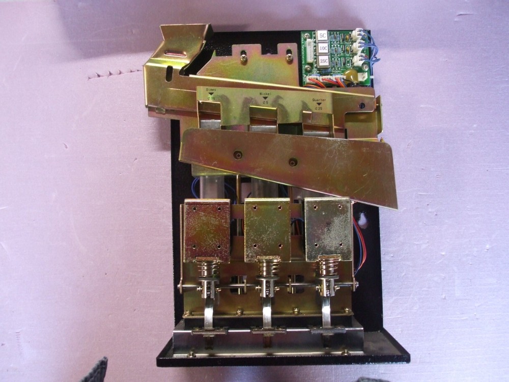 Gennesis GO127 combo vending machine coin acceptor