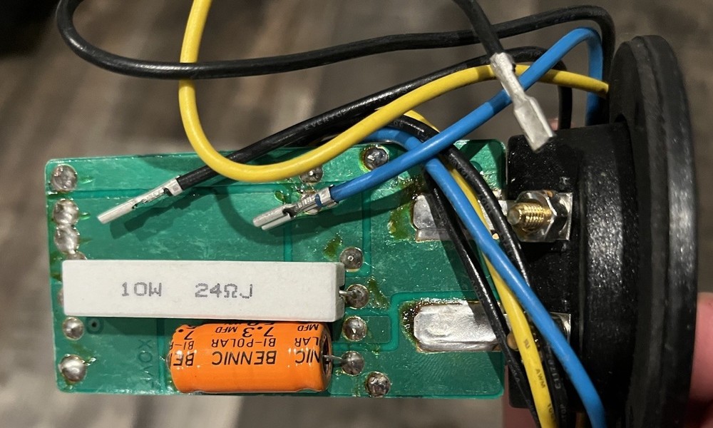 2 Way Passive Crossover Network Mounted On Connector Cup