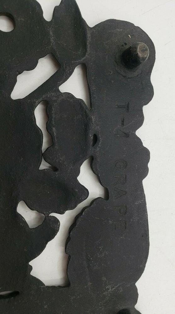 Cast Iron T-4 Grape Trivet (R-1)