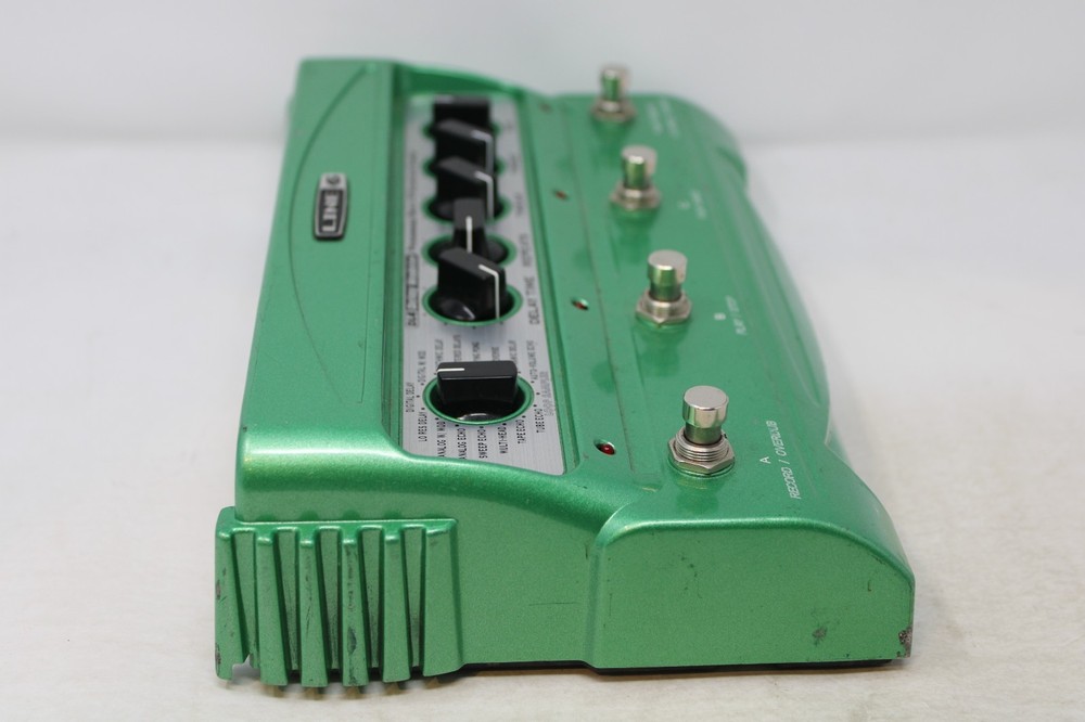 Line 6 DL4 Digital Delay Modeler Looper Guitar Multi Effect Pedal Unit Only