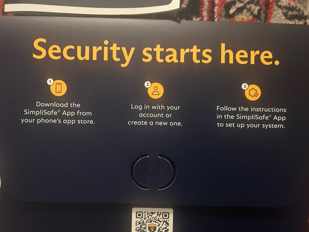 SimpliSafe Security System. 19 PIECE. Motion, Entry, Glass Sensors,panic,keyfob