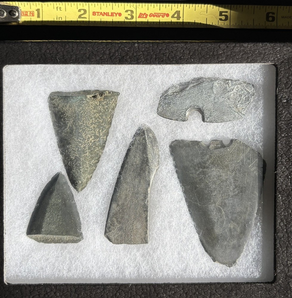 5 Stone Artifacts Biface Prehistoric Projectile Points, Scraper Basalt/Chert