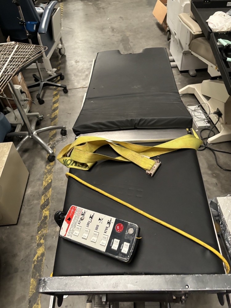 Amsco 2080RC Surgery Table With Handpiece