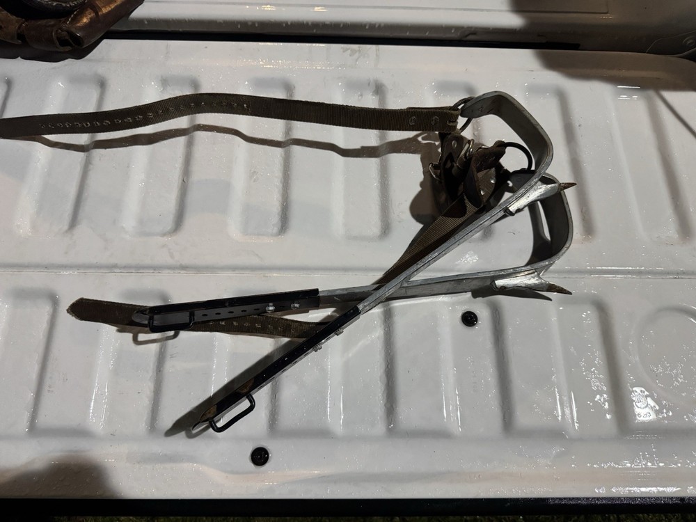 Buckingham lineman hooks/without pads
