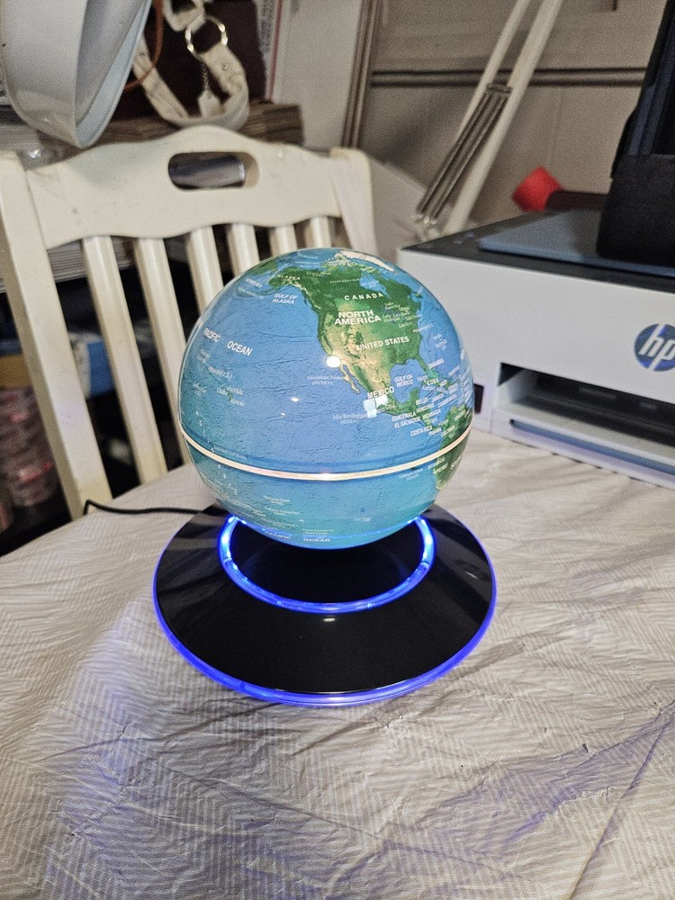 Magnetic Levitating Rotating Globe LED Light