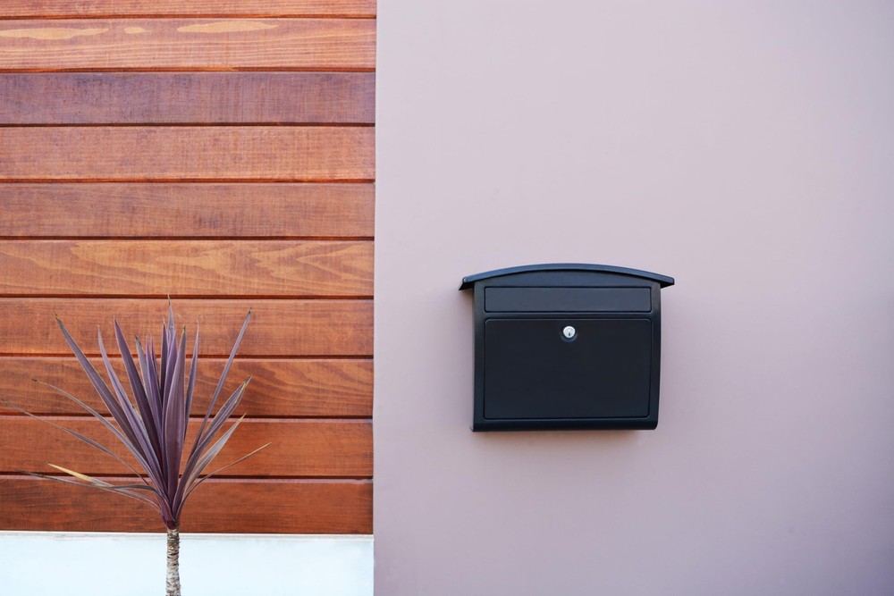 Architectural Mailboxes Dal Rae Galvanized Steel, Locking, Wall Medium, Black