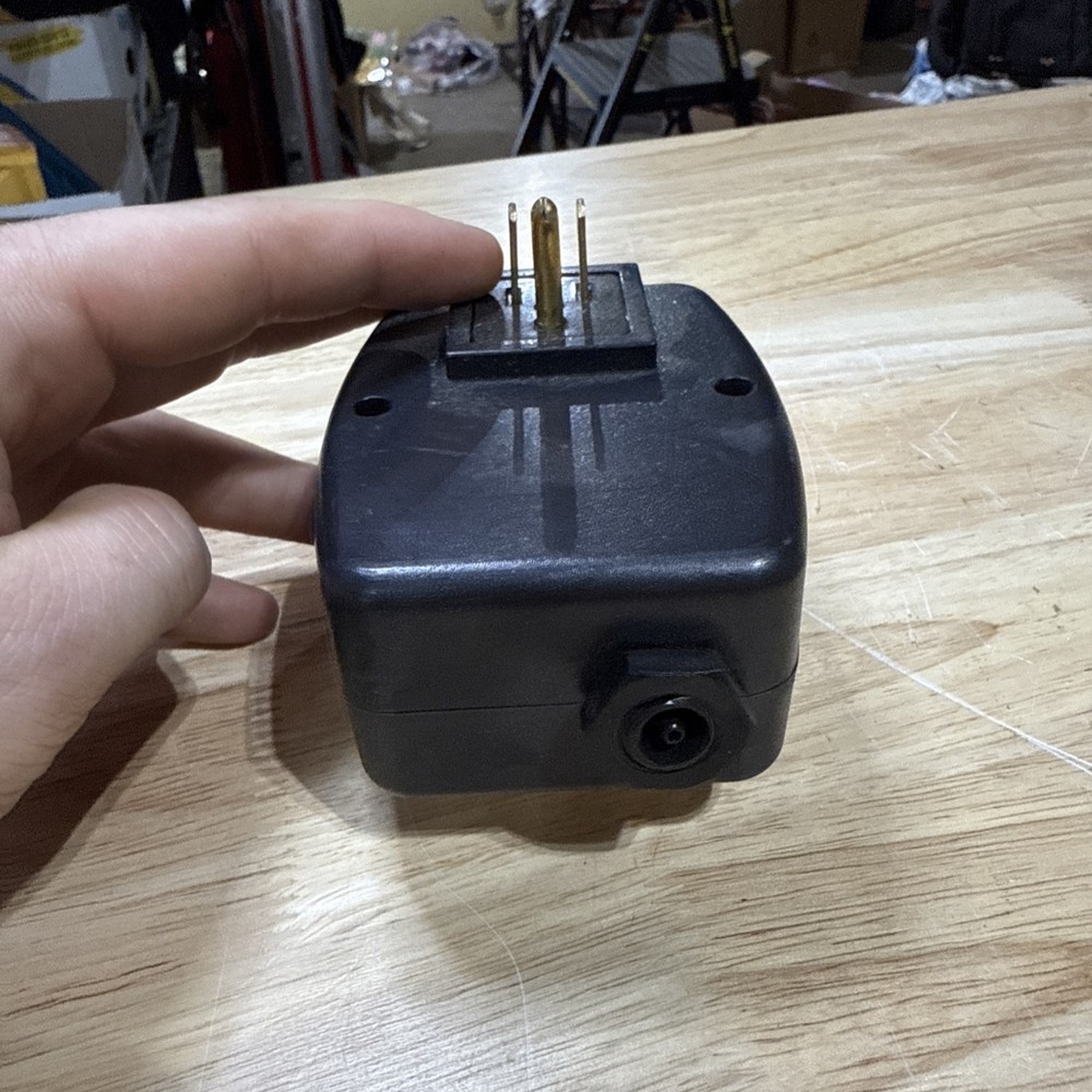 Mr. Scrappy Outlet (MSAS-65)