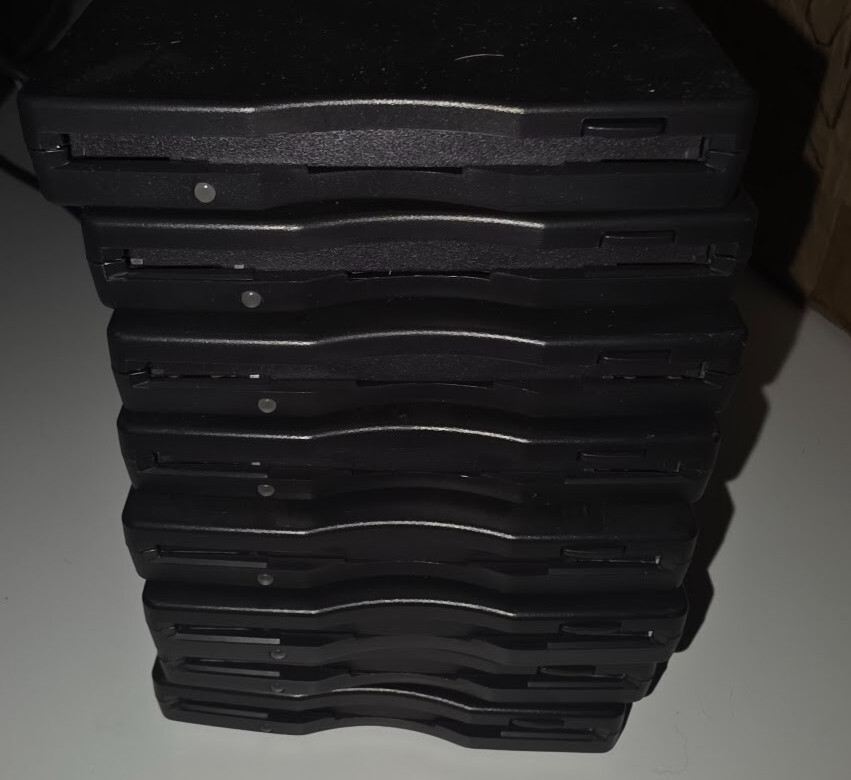 8x Dell FD-05PUB USB-Powered Floppy Drives