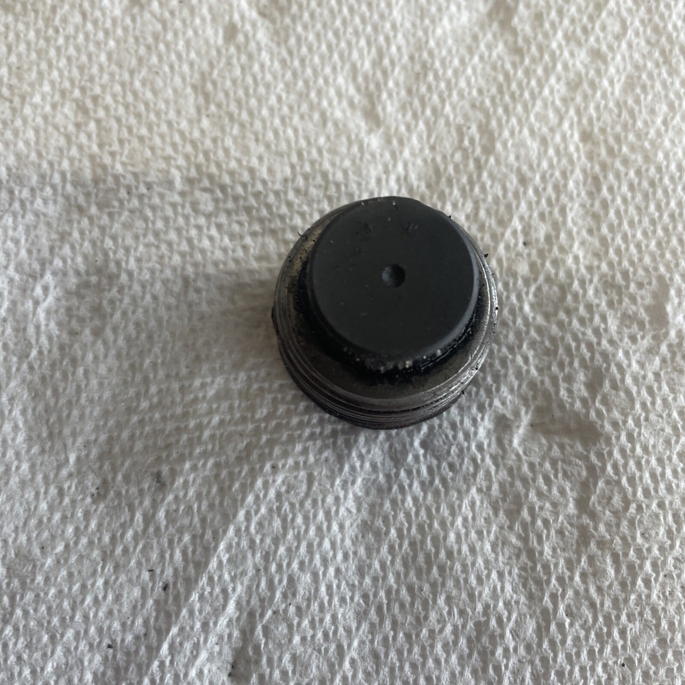 Peterbilt 379 Rear Diff Plug DS404 used