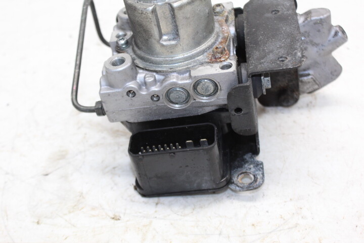 2013 VICTORY VISION TOUR ABS BRAKE PUMP UNIT MODULE