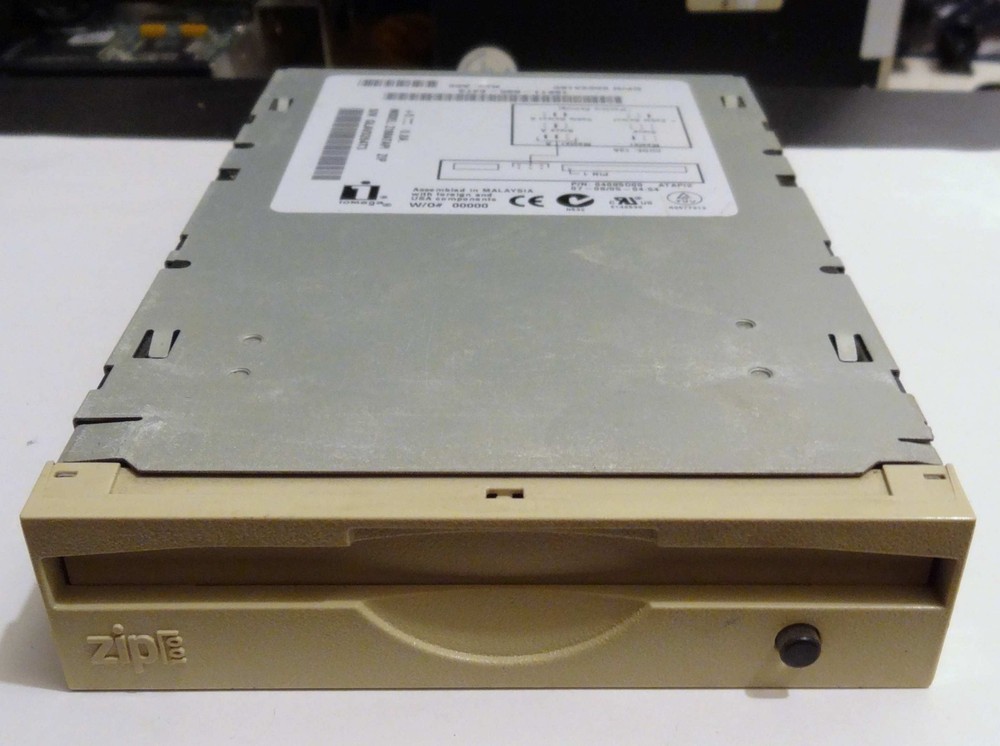 Iomega Zip 100 ATAPI internal drive  Z100ATAPI